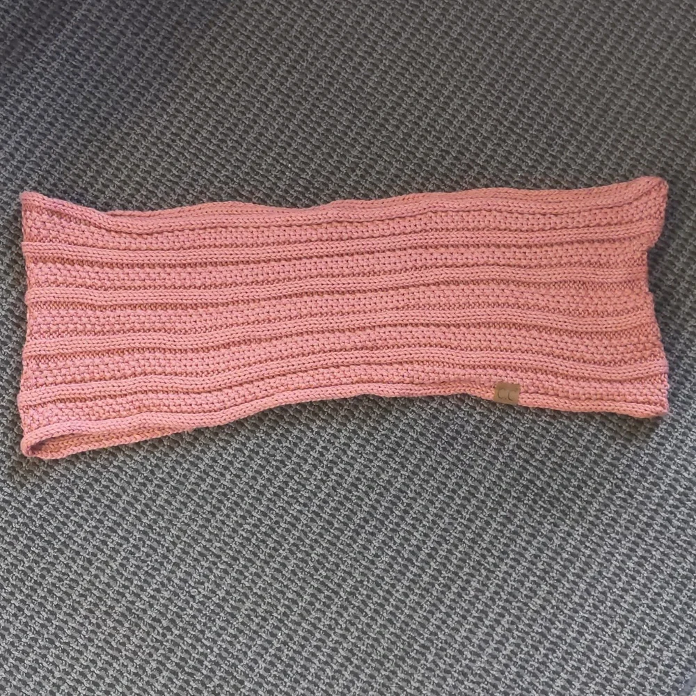 Mauve Ribbed Infinity scarf - Picture 3 of 3
